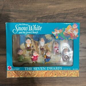 Vintage Disney Snow White and the Seven Dwarfs Figurine Set